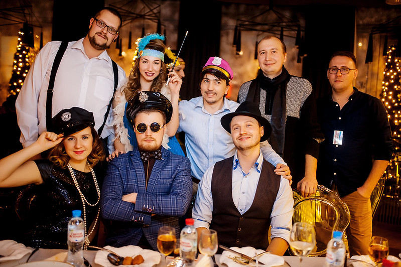 Команда компании празднует Новый год в ресторане Озёрске